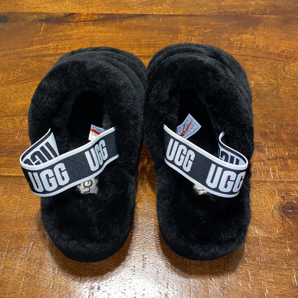 UGG - Picture 3 of 4